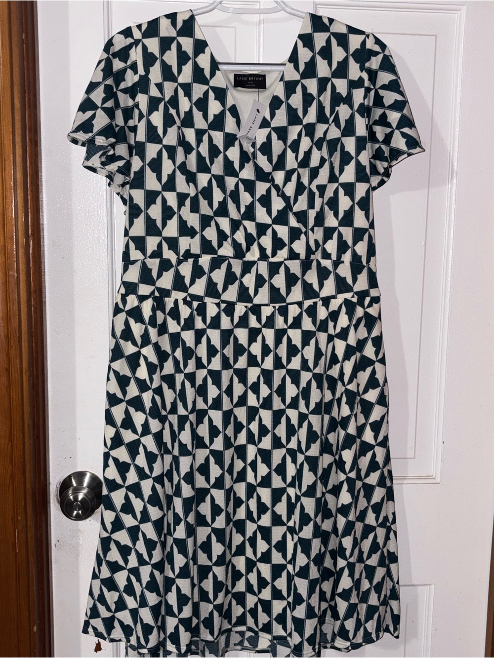 Lane Bryant Black & Cream Geometric V-Neck Midi Dress